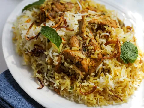 Chicken Lucknowi Biryani