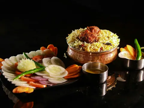 Butter Chicken Biryani (Boneless)